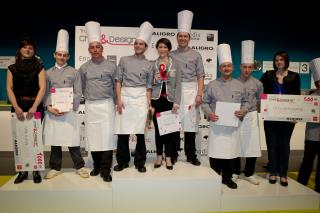 Le podium du Trophée Chef et Design avec Thomas Duchemin et Charlotte Lachaut sur la plus haute...