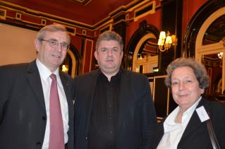 De g à d : Pierre Vasseur, Thierry Grégoire et Martine Croharé aujourd'hui au cours de l'assemblée...