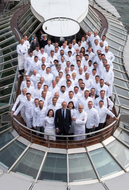 Les chefs collectionneurs à bord du Ducasse sur Seine.