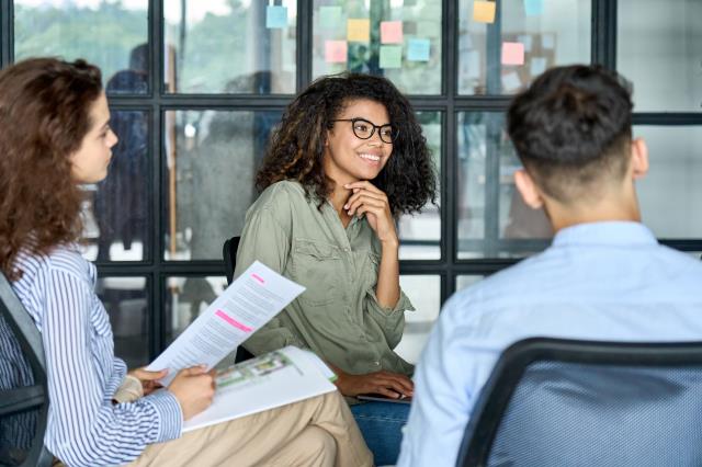 Le consultant en formation doit de connaître suffisamment votre secteur d'activité pour vous guider vers les bonnes structures et personnes.