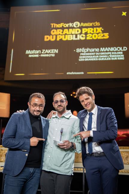 Stéphane Manigold, Matan Zaken lauréat du Grand Prix TheFork Award et Damien Rodière, directeur général TheFork Europe de l'Ouest.