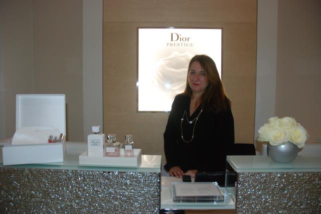 Spa manager à l'Institut Dior du Plaza Athénée, Mélina Pourcel est de ceux qui vous apaise d'un simple regard