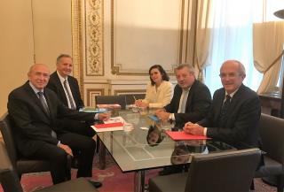 Rencontre hier place Beauvau  entre le ministre de l'Intérieur, Gérard Collomb (à g au 1er plan) et...