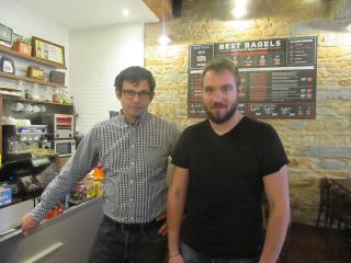 Maxime Charbonnier ( à gauche), fondateur de Best Bagels, et Philippe Michaud, responsable du...