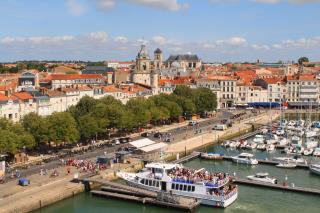 Le littoral de Charente-Maritime (ici, La Rochelle) a été particulièrement apprécié de la clientèle...