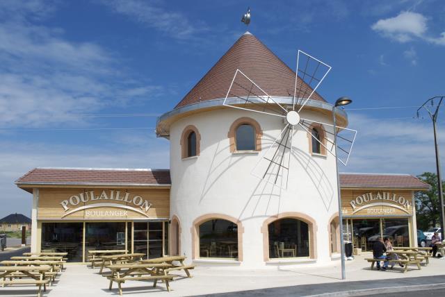 Les enseignes Poulaillon marient boulangerie, snacking, restauration classique et offre traiteur.