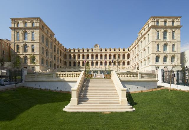 La façade de l'Hôtel Dieu a été entièrement rénovée.