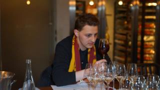 Le lauréat 2013 Geoffrey Bentrari, originaire d'Aix-en-Provence et sommelier de l'hôtel Le...