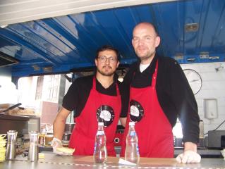 Damien Lasfargues (à droite) et Nicolas Peres pourraient ouvrir un deuxième camion d'ici la fin de...