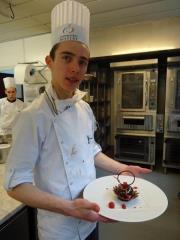 Grâce à la formation continue, Nicolas Glotin a intégré la maison Ladurée, à Paris.