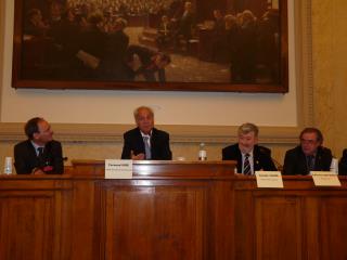 Thierry Pean (Dgcis), Fernand Siré (député UMP), Claude Izard président des cuisineries et...