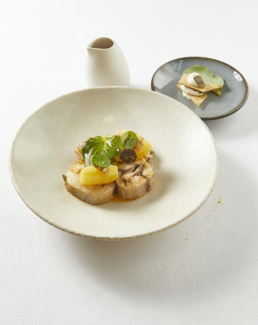 Le plat d'Aymeric Depogny, sous-chef à La Côte d'or Relais Bernard Loiseau à Saulieu