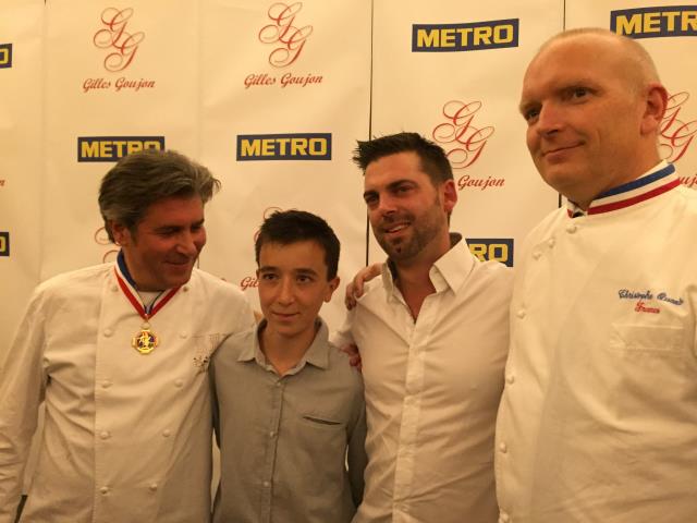 Michel Roth, Baptiste Deniel, le chef Sébastien Thébaud et Christophe Quantin, qui fut le premier professeur de cuisine du lauréat.