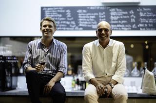 Amaury Heurtaut, caviste et Lionel Albano, restaurateur, créateurs de Basalte, à Agde.