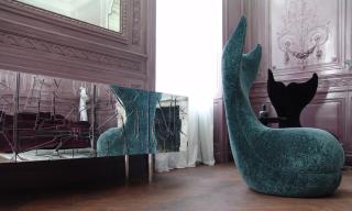 Buffet des frères Campana, fauteuils baleine d'Hubert Le Gall, chaque objet d'Yndo Hôtel est signé