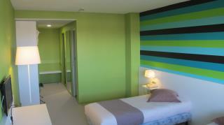 Rénovation des 32 chambres de l'hôtel d'application du lycée d'hôtellerie de Gascogne, décor...
