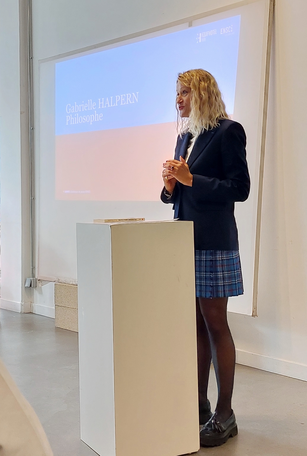 " L’hospitalité de demain s’appuiera sur tous les sens pour créer des souvenirs inoubliables ", explique la philosophe Gabrielle Halpern. 