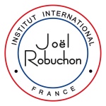 Jean-Pierre Raffarin soutient l'ouverture de l'Institut international Joël Robuchon