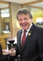 Jean-Luc Jamrozik, réélu à la tête de l'Association des sommeliers de Paris